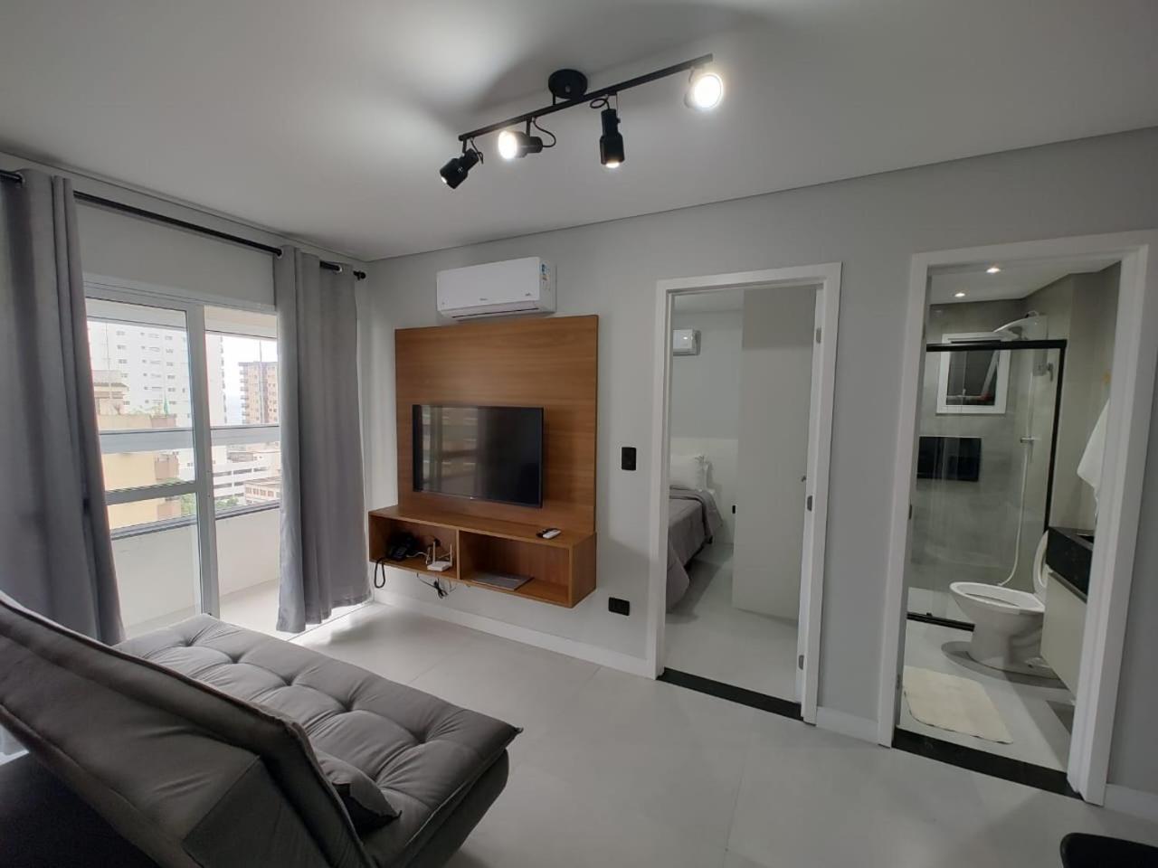 Apto Com Lazer Completo, Piscina, Ar, Mercadinho E Pet Friendly A 1 Min Da Praia Praia Grande (Santos) Luaran gambar